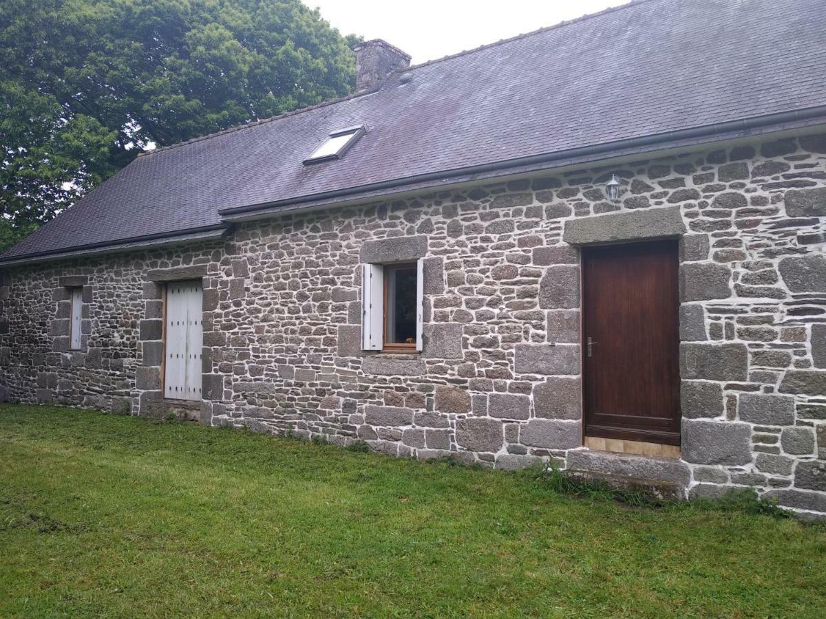 Le Botcol Vila Plouguernével Exterior foto