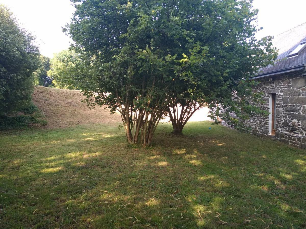 Le Botcol Vila Plouguernével Exterior foto